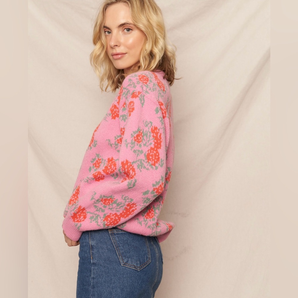 En Crěme Floral Pink and Red Sweater